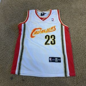 early 2000’s lebron james cavs jersey